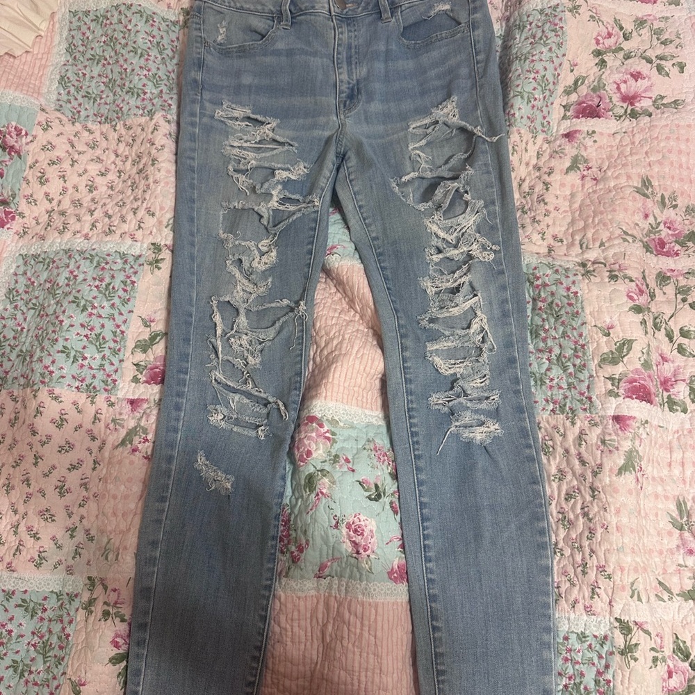 American Eagle Distressed Blue Jeans